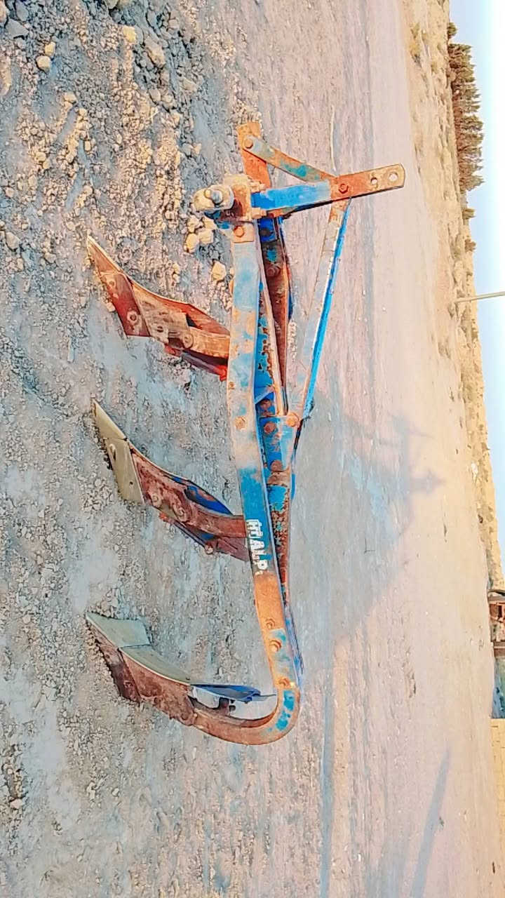 سلام عليكم فدان اللبيع ثلاثي جديد حجم 12بلير نضيف  ***********
