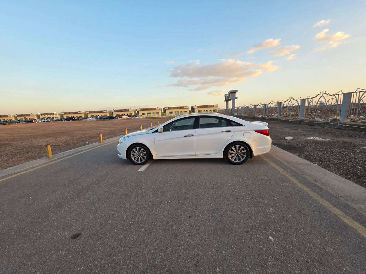 سوناتا مديل ١٣ خليجي رقم جديد سنويه جديده كفاله عامه محرك ٢٤٠٠ دوش سياره فول مواصفات عده البصمه مكفوله من الضربه وتبدل وصبغ سعر ١١٧ عنوان بصرة هاتف 📱 ***********
