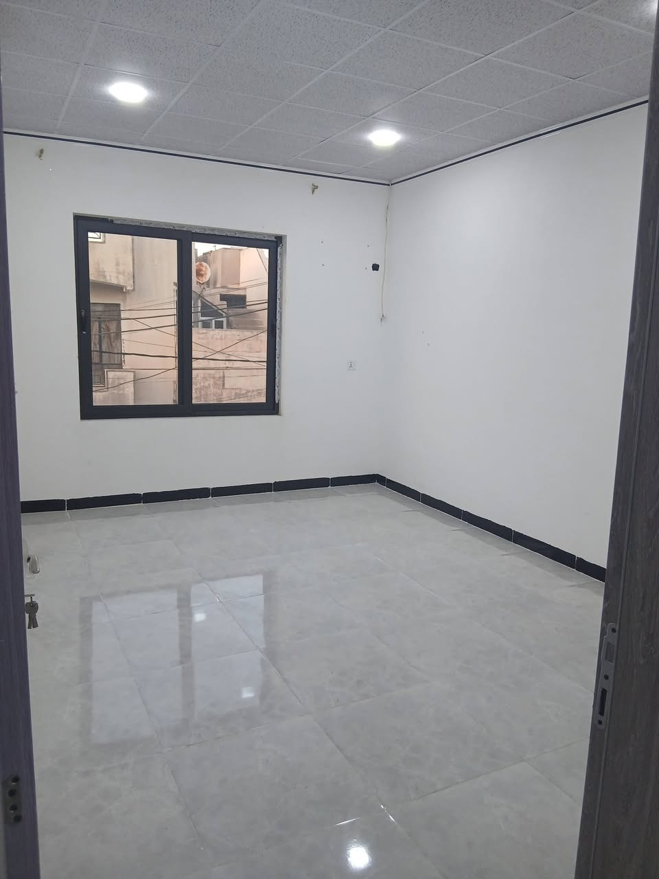 شقه زيرو للايجار في الموصل حي السكر قرب مجمع الاوربي تو 
غرفتين نوم هول صحيات مطبخ بيتونه 

*********** ابو سيف
*********** ابو احمد 
*********** ابو احمد
