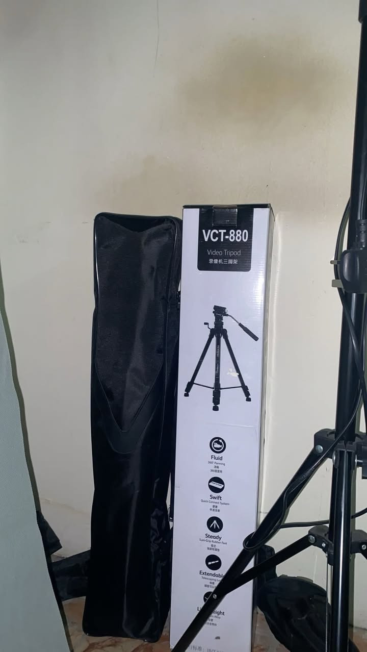 Djl rs 4mini مستعمل فقط خمس ساعات للبيع سعر 325 وبي مجال
‏ إستاند كاميرا هيدروليك مفتوح بس من الكرتونة أريد 60 به مجال 
‏إنارة عدد اثنين القوة 95 السعر 100 وياها الريموت وبيها مجال  ماكو توصيل خارج بغداد شراي خلي يطب الخاص أبيعها كلها يدخل خاص ***********￼￼￼ ￼￼
