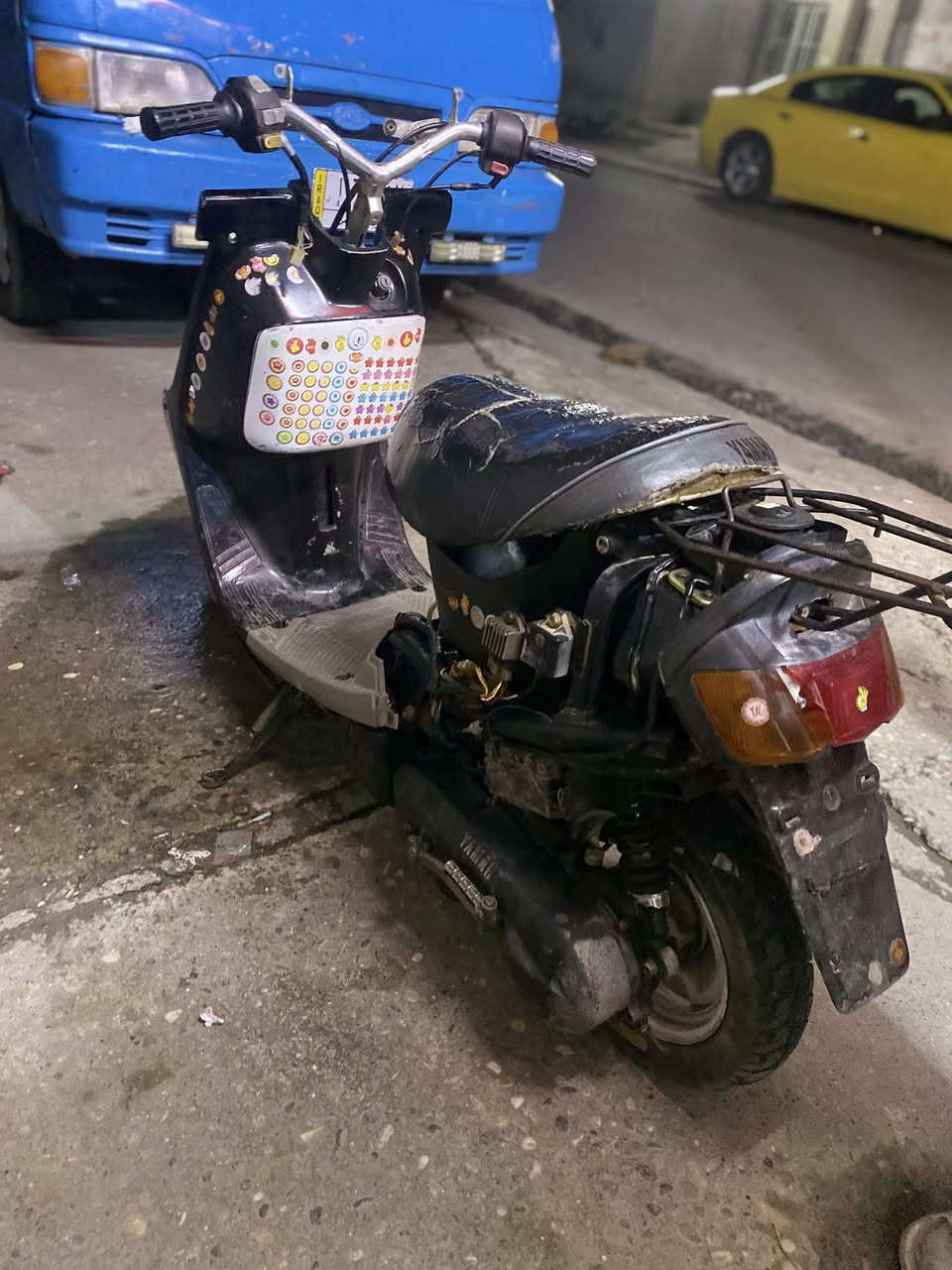 ماطور بزون شاصي ملحوم تحريكه ومعدل زين السعر 115 وبي مجال ***********
