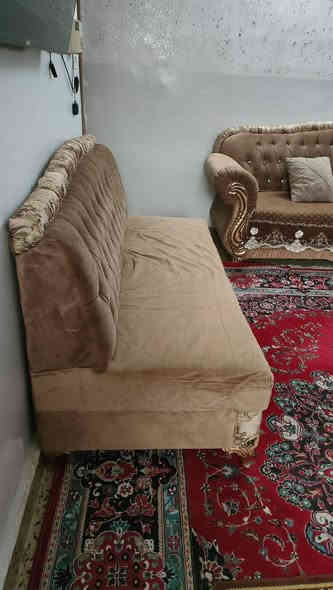 ديوان 7امتار ونص 
نضيف 
العنوان موصل حي صديق 
السعر 300بي مجال 
***********
