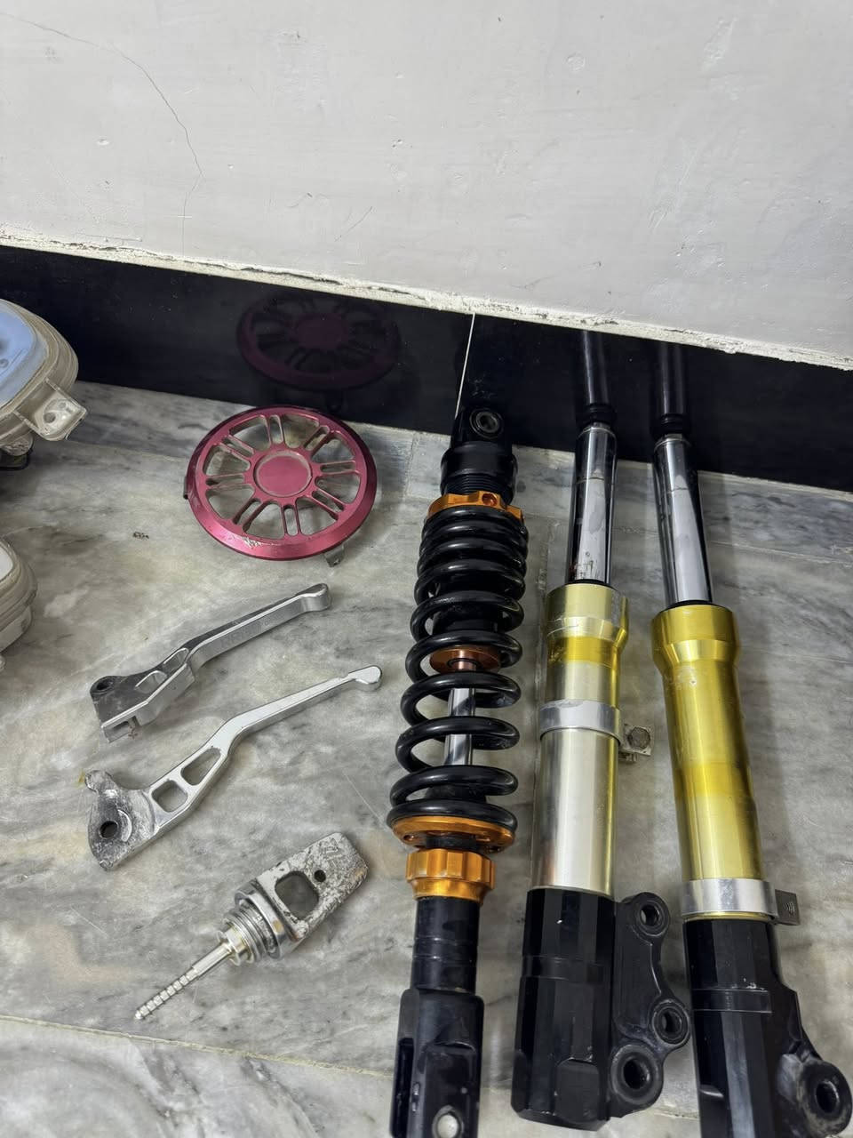 مكاني بغداد بلديات تزويد اصلي مو تجاري
ل صدر الامامي ب50 قزم 
ليدات ب 10 
دشبول مال منغولي ب 20 
دشبول مال عدله 30 
دبل خلفي ب 20 
قطره 5 ولقبق 5 ولوياله ب 250 
***********
