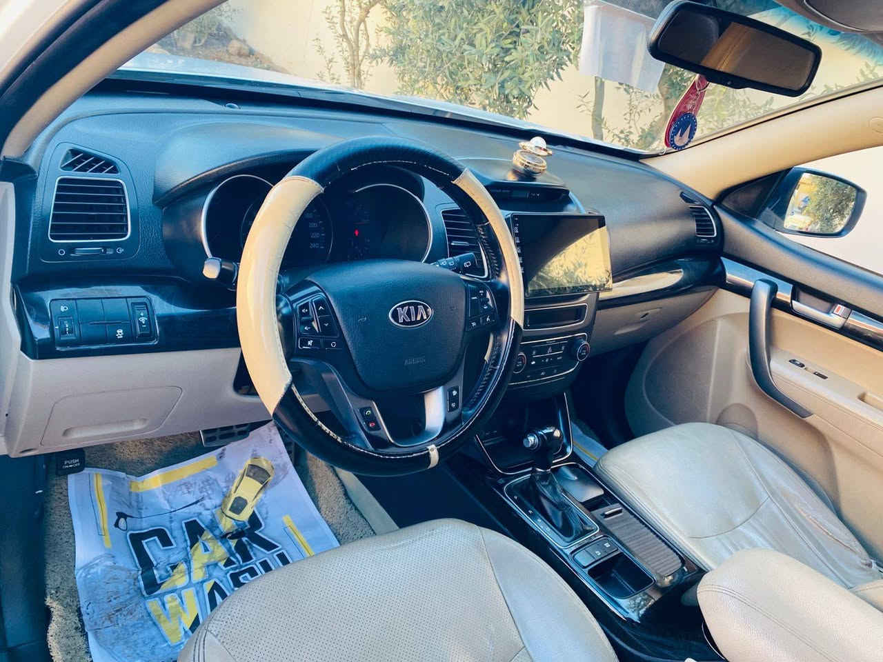 السلام وعليكم شباب
سعر مناسب 165 بيها مجال 
سورنتو 2015 بدون قطره صبخ 
كابون بنزين بيها
تايرات جديد
محرك وكير شرط
طخم جديد
هزه ورقم جديد
بسمي
كير محرك شرط اربعه سلندر 
سياره في بعشيقه
***********
يرهم مراوس
