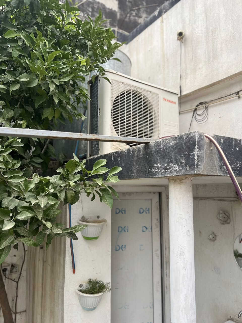 للبيع سبلت شغال ٢طن اتصل عل رقم ***********
