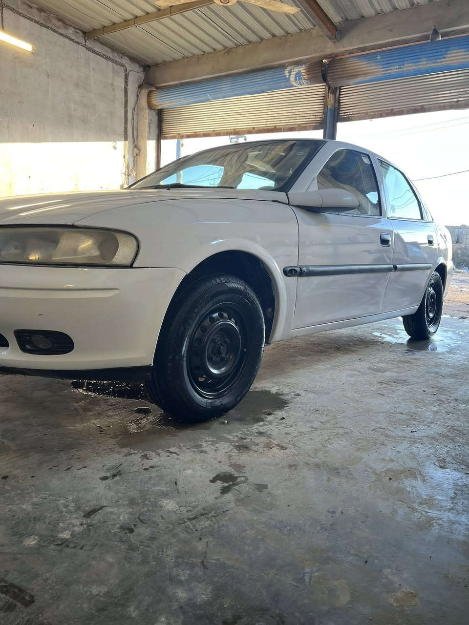 أوبل فكترة Bموديل 96بيهة اربع قطع صبغ سيارة حلوة لبادية كهربائيات مكينة كير صدر جديد مكينة دوش مو بخاخ بيهة ملاحضات بسيطة رقم تليفون ***********
