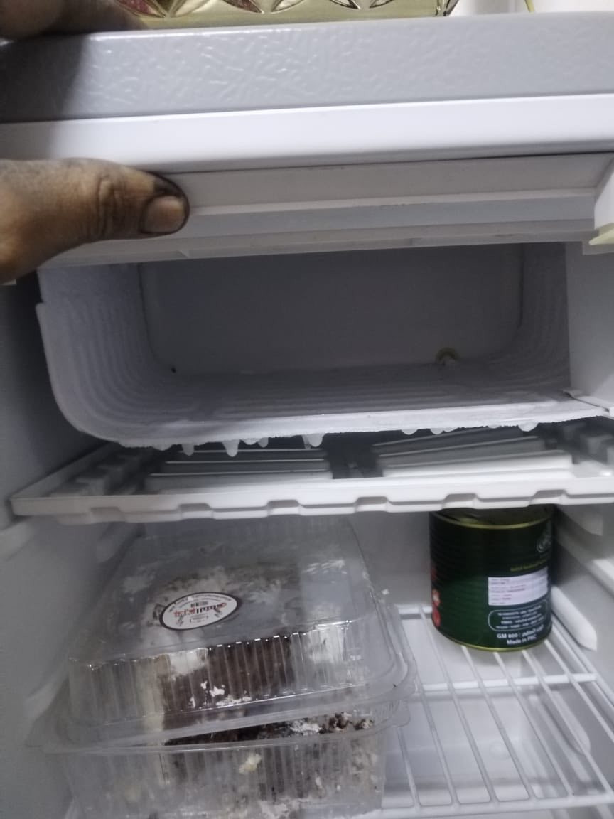 السلام عليكم  متاح ثلاجه  للبيع نضيفه    الاتصال ***********
