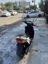 سكنس شحن للبيع  5 بطاريات جديدات صار شهر من شادهن  بس يرادله ملاحضات ب...