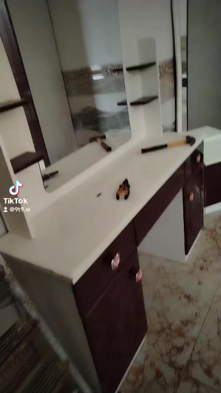 السلام عليكم 
من رخصة مدير الكروب: 
 يوجد نجار في المحاويل وبابل لشد وفتح الغرف التركيه والماليزيه والنجاره العراقيه مع الكاونترات الخشب ماعليك بس تخابرنه او مراسله الصفحه ونجيك لباب البيت
الرقم: ***********
: ***********
جزء من اعمالنه
