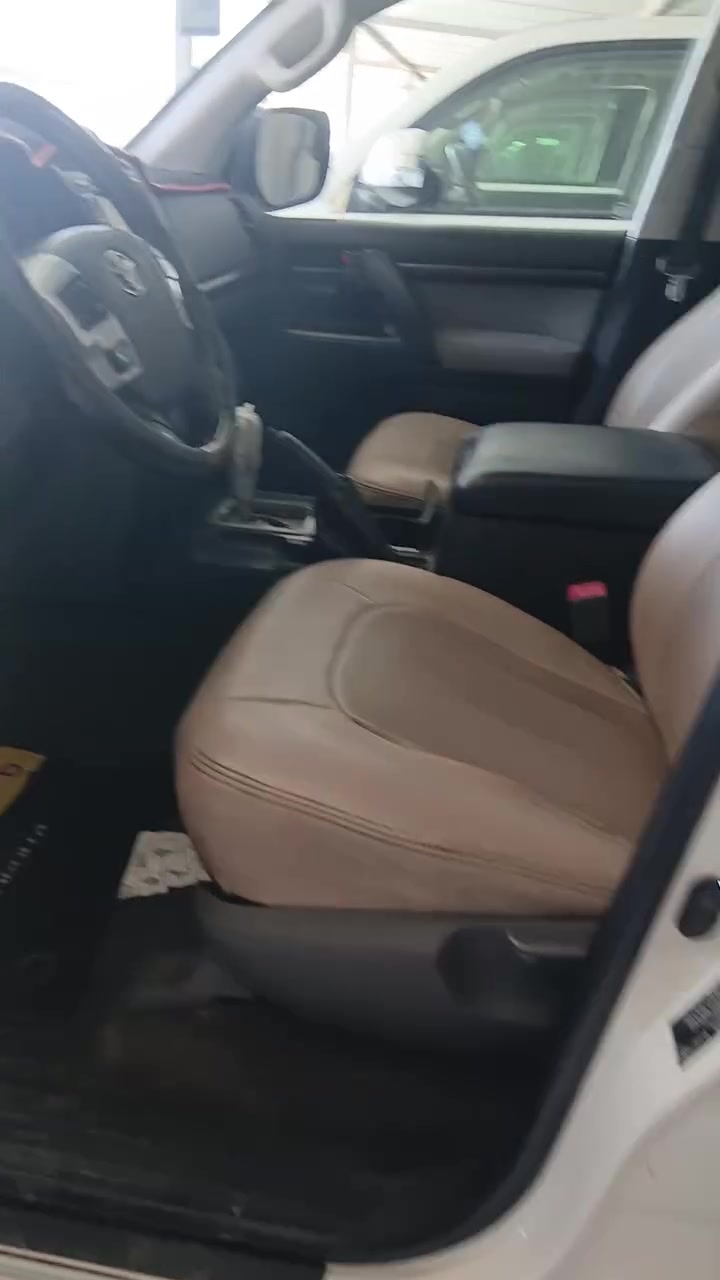 جيب ٢٠١٢ فول مواصفات محرك ٦ سلندر فتحه بصمه كشنات جلد كشنات كهرباء ٥ أنظمة قيادة شفرات مري شفط وكهرباء زراك لايت فول بيهه صبغ باب الوره السائق وبارد بغداد ب ١٥٠ مكاني بغداد ابو غريب ***********

