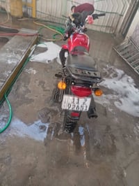 بوكسر موديل 20مرقمه بغداد تحويل مباشر ثاني يوم لبيع السعر 1500وبيها مج...