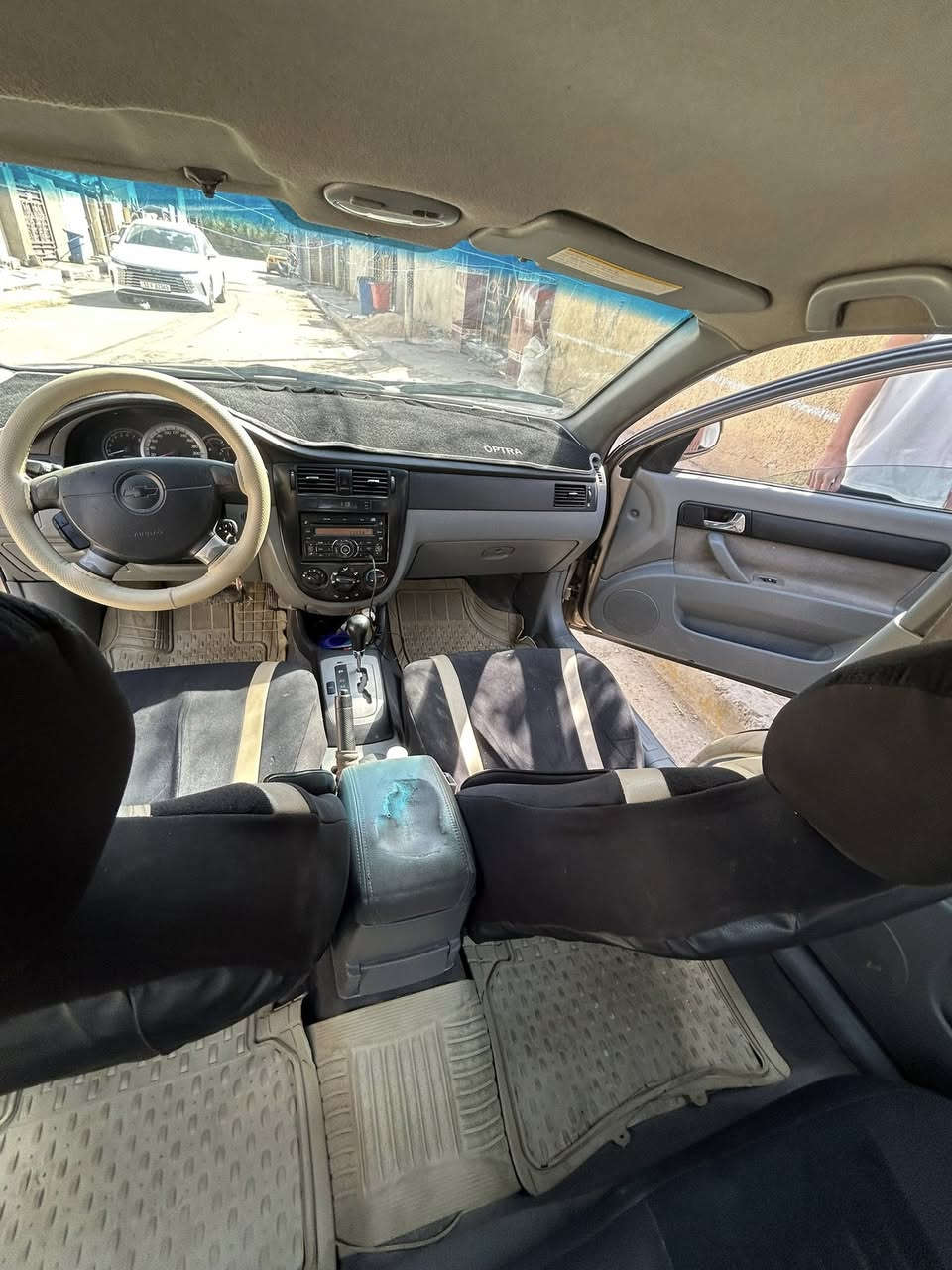 على بركة الله
اوبترى موديل 2009سياره جديده تخم تاير  كير  محرك على وضع الشركه تدفئه تبريد شغال سياره جديده بمعنى الكلمه غير متواجد على الفيس للاتصال والاستفسار على *********** علما أن صاحب الحساب مكلف بلنشر
