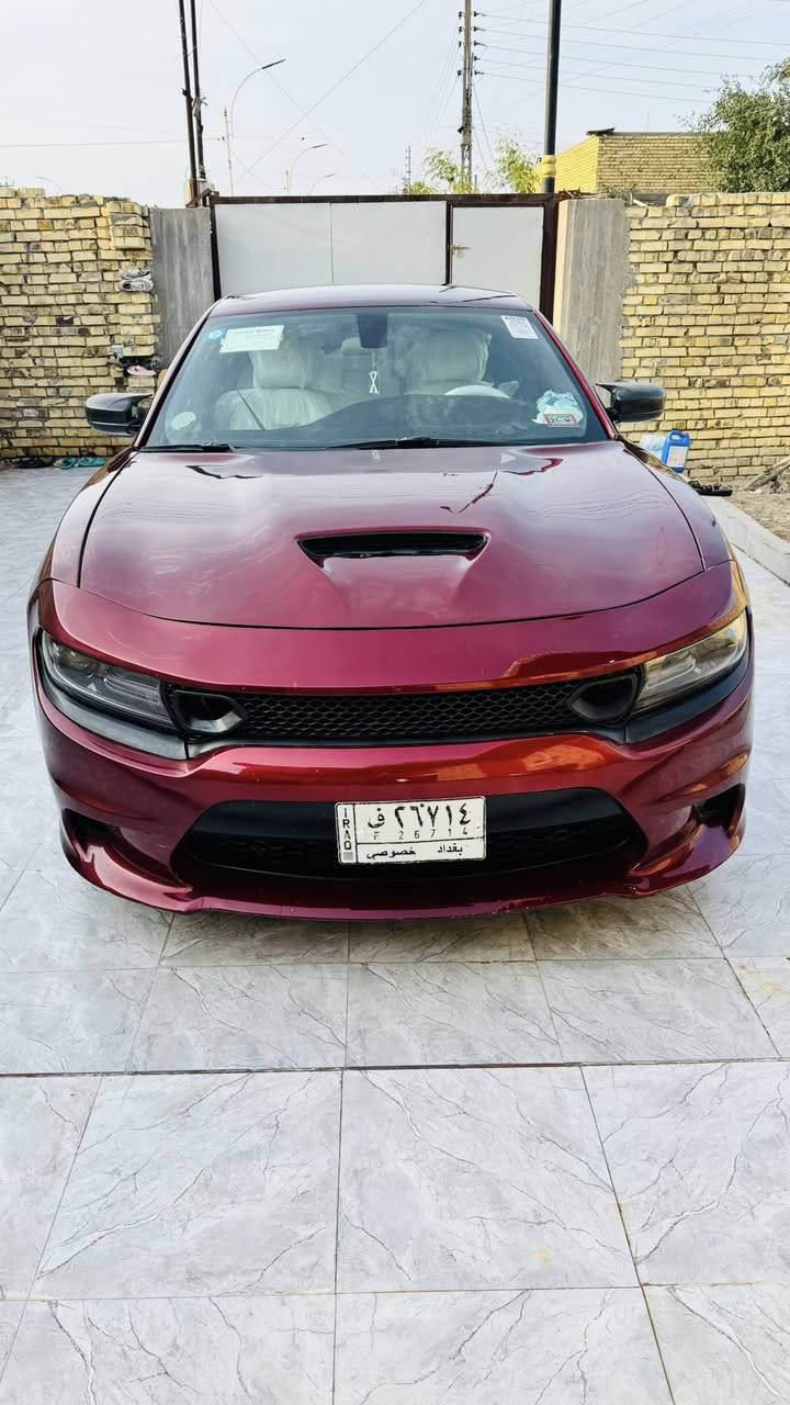 سلام عليكم
چارچر موديل 2018 اصل SXT 3600 
محدثه RT لون كرزي مميز
حادثها خفيف بيها بنيد مبدل للتحديث 
جاملغ مبدل
وجاملغ الثاني مصبوغ اثر شخوط 
السيارة جاهزه خير من الله متعوب عليها 
لايتها ثلاث الوان تحكم ع تلفون منضومه كامله
تخم تاير جديد ويل كروم 
كلشي بيها جديد وسستم جهاز كامل
عليها نانو سراميك 
ماشيه 95 الف حقيقي
رقم بغداد 
سعرها 205 وبيها مجال قليل السياره خير من الله جاهز من كلشي مال بيت ع ايدي مكينه كير حداديه جديد ادامه كاملها عليها 
رادار خلفي بيها
كامره خلفيه
شاشه كبيره 
مكاني ناصريه سوق الشيوخ
***********
