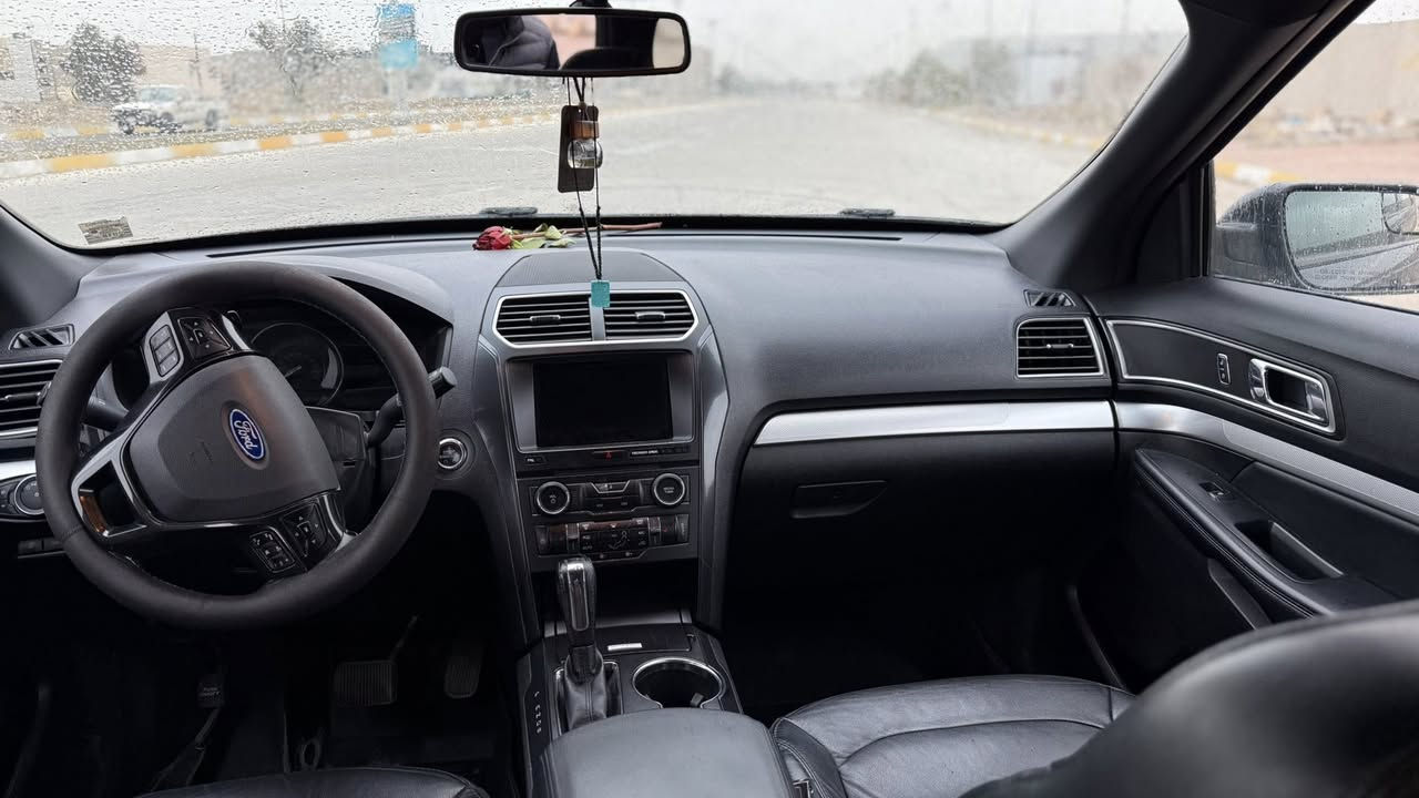 فورد اكسبلور ٢٠١٧
فول مو اصفات XLT 
رقم أربيل 
بصمه 
كشن جلد 
شاشه كبيره
داخل اسود 
تحكم ستيرن جهتين
شفتات سرعه 
٧راكب 
كشنات هيتر
ستيرن هيتر
٣قطع تبريد 
شاشة اعطال
مري كهربائيه
تحدي 
حساسات إماميه وخلفيه
صندوق شفط كهربائي 
ويل كب حجم ١٨ 
ماشية 105ألف
السعر ١٧٨ بي مجال 
مكان السياره كركوك  
استفسار رقم ***********
