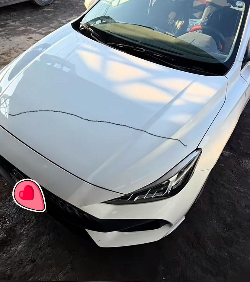 السلام عليكم سيارة Mg Gt 2024 وارد صيني محرك 1.5 تنفس طبيعي السيارة ماشيه 7000 كيلو يعني بحاله زيرو فول مواصفات فتحه ومثبت سرعه وسايد بريك كهربائي وتحكم مقود جلد احمر واسود بس بيها ضربه بارد ربع البنيد والجاملغ نصه وصبغ على گد الضربه نفس ما موضح بالصورة مكان الضربه والصبغ سيارة مكفوله من كلشي اي شي ما معتازه سنويه جديدة ورقم أربيل انگليزي ومصلحه يم شخص معروف بالنجف بتصليحه يعني تصليح مو شلون ما چان ليريد يعرف بعد شنو المواصفات الي بيها وسعرها خاص مكان السيارة النجف الأشرف الرقم للاستفسار ***********
