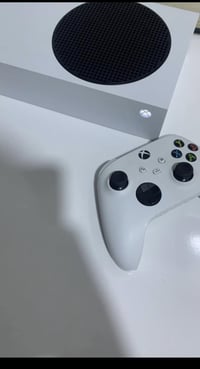 370 الف دينار وي ثنين x2 🎮جويستك شبه جديد ويهاا 6 بطاريات 🔋 شحن يعني ت...
