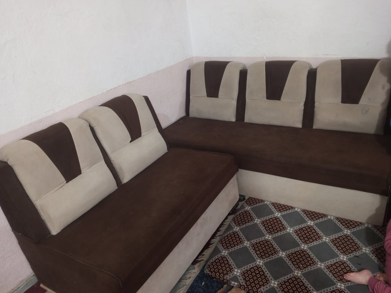 السلام عليكم تخم قنفات خمس قطع مستخدم نضيف لتواصل اتصل ‏‪***********‬‏
