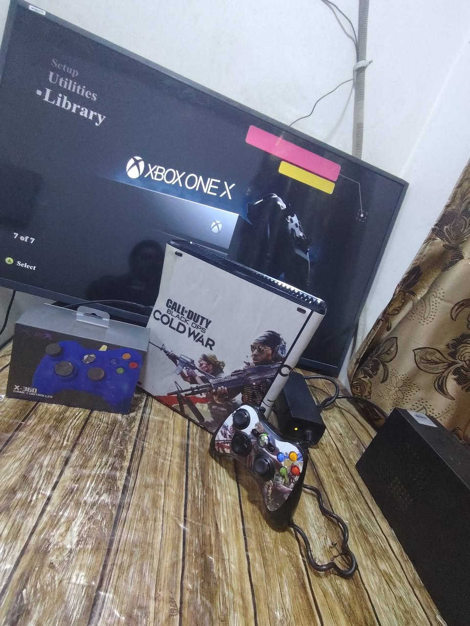جهاز اكس بؤكس سلم  360  اخو جديد نظام فري ستايل واجه عربيه منزل بي 250  لعبه  من اقؤى الالعاب الاكس بؤكس جيتي كراند فورزه بيس 23 عربيه  وريد ديد وكل الالعاب قتاليه مع جوستكين واحد جديد   وغراضه كامله. للاستفسار اتصل ع واتساب ***********... السعر 135
