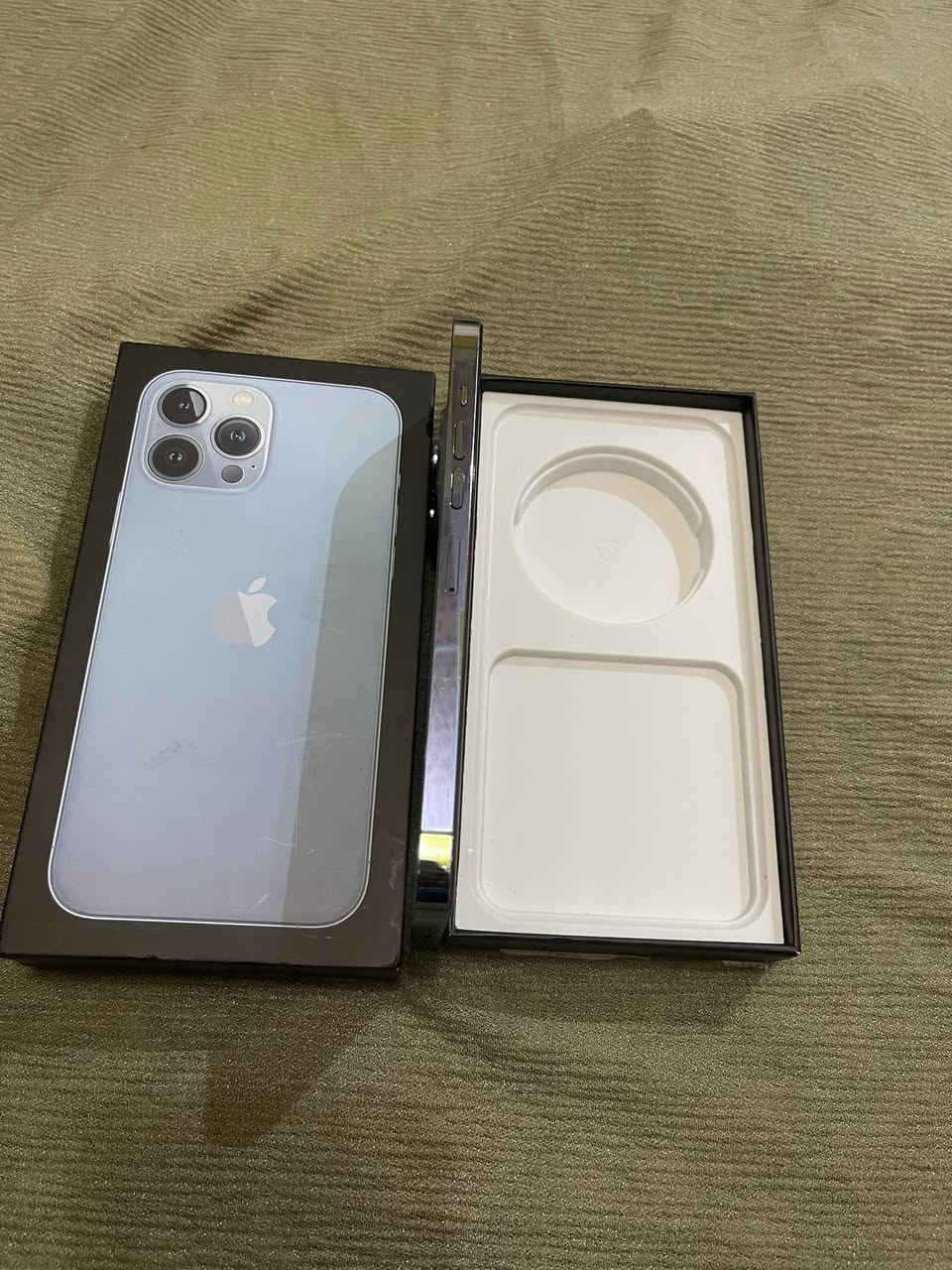 سلام عليكم ايفون13ابروماكس مامفتوح الذاكره256البطاريه76والله مايصرف شحن ابد كارتونه ويا السعر675 وبي مجال نضافه فول نصيف الجاز كامراته تخبل فد شي
مكان بصره الحيانيه رقم الهاتف ***********
