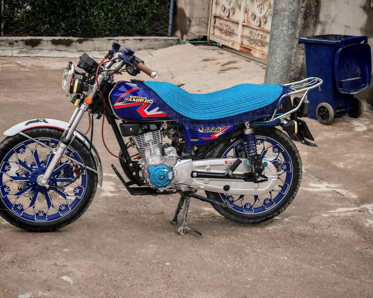 اسلام عليكم دراجه 25.200  هنوزدا مكغوله من كل شي دراجه ماشيه قليل سريعه أوراق ٣سويجات 3 بصمات كهربائيات كله شغال السعر 850 وبيه مجال للاستفسار ***********  مكاني خانقين أمام عباس
