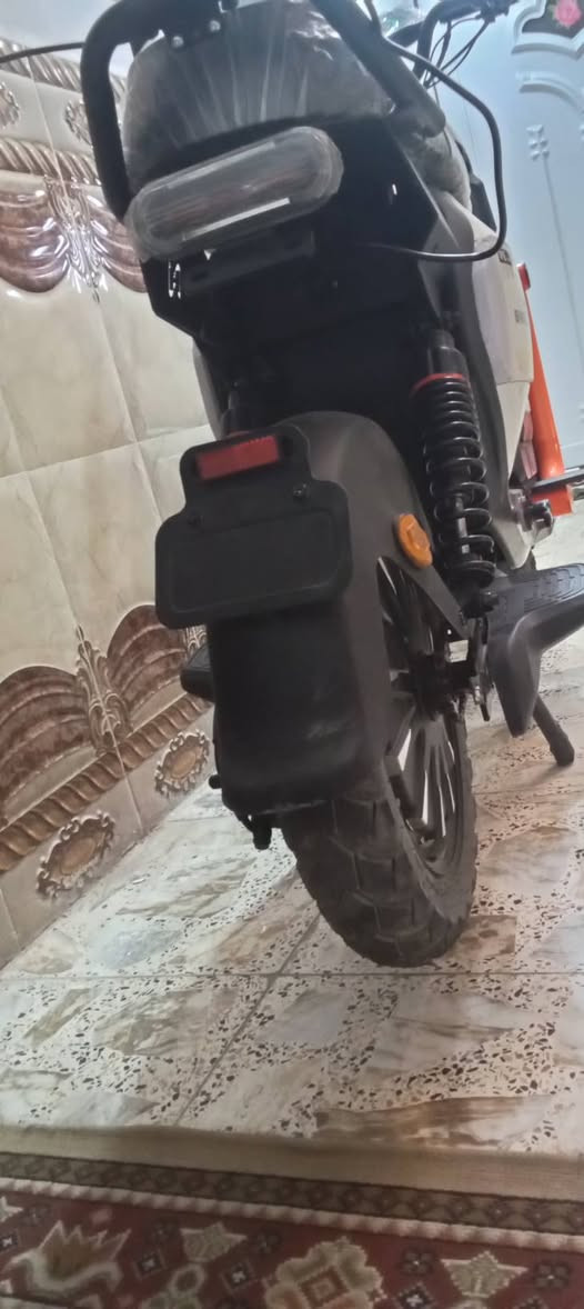 سلام عليكم دراجة شحن v6بلاك دراجة صار سبوع ماخذهة جديدة ماشي قليل بيهة رايدهة 950الف بيهة مجال شي بصيط هذا رقمي ***********
