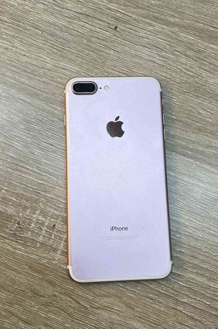 سلام عليكم
ايفون سفن بلاس 

ذاكره 256

بطاريه 100

مبدل شاشه وبطاريه نوعيه زينه 
بي مشكلتين بس الاوله الضل صاير بشاشه ممأثره 
وثانيه الايسي مال الاتصال عطلان يعني اتصال وبصمات صوت ميدز 

سعره 75 وبي مجال 
الرقم ***********
