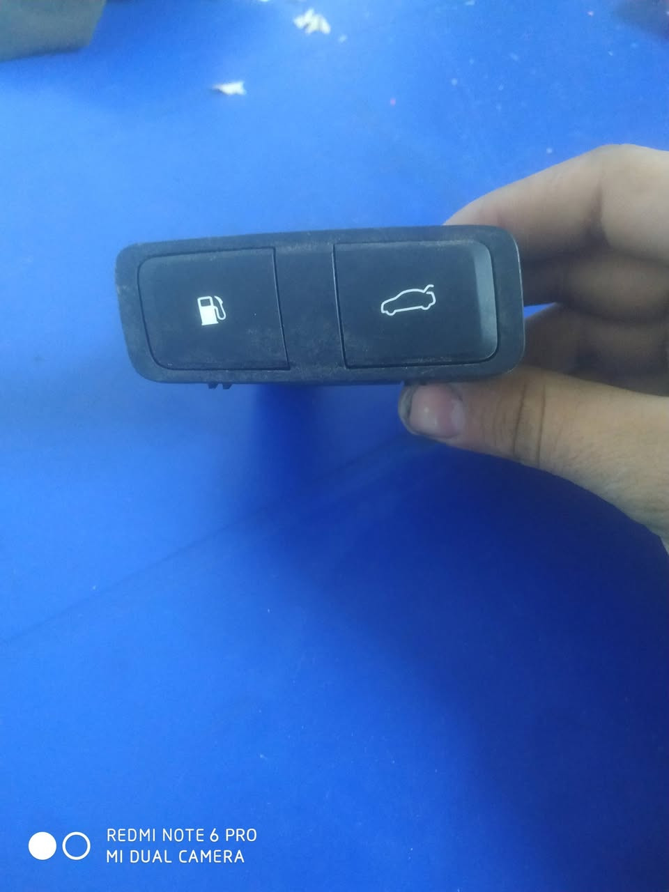 سعر القطعة 10قفل ***********
