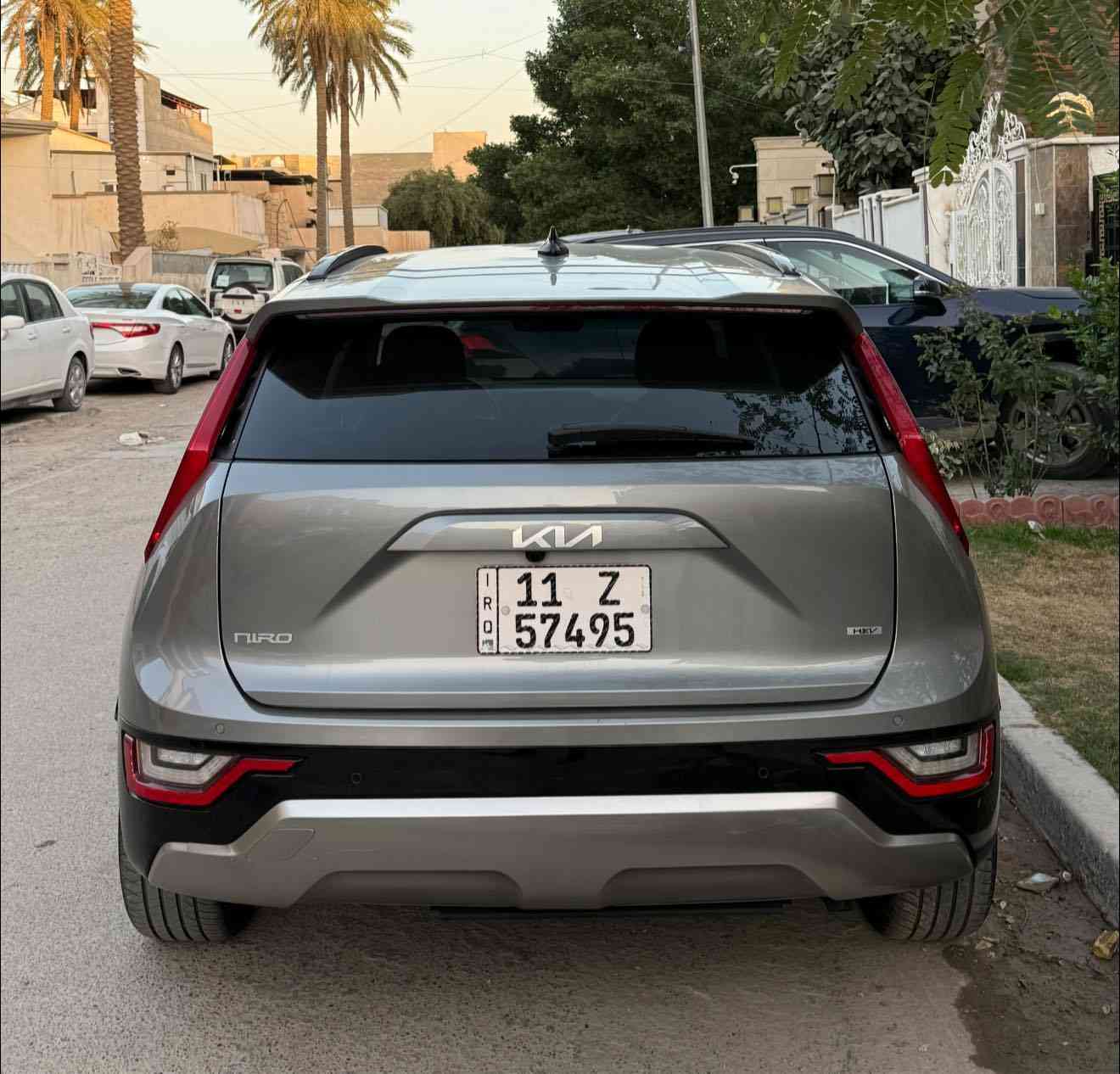 كيا نيرو هايبرد 2023 فول الفول
ماشيه 46 الف كيلو 

فتحه. 

كشنات. تدفئه تبريد. 

جلد. 

خرن مميوري 

السياره قطعه وحده صبغ

رقم بغداد. تحويل  ثاني يوم 

***********

بغداد اليرموك
