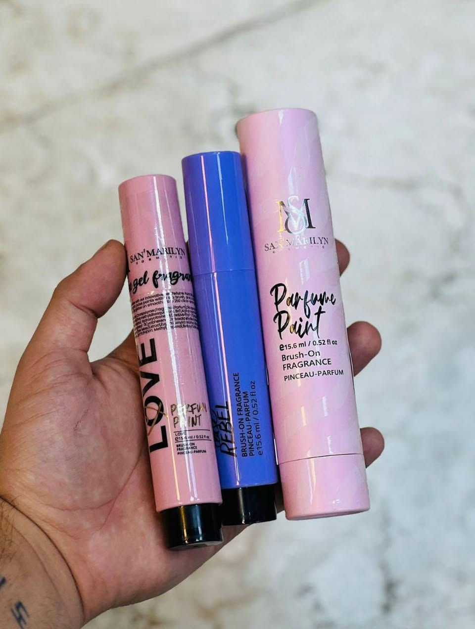 عطر  سان مارلين 
يستخدم لمنطقة البكيني وتحت الابط امن للحوامل 
يتكون من مواد طبيعيه 
خالي تماما من الصابون والقلويات 
يمنع الالتهابات 
عطر يدوم طويلا بدون الحاجة لمعطر او غسول 
اضافه الى ينعم المنطقه  بشكل جدا فعال
لايحتوي على البرابين  ولا اي زيوت  معدنيه او كحول


**إذا كنت صاحب هذا الإعلان وتريد حذفه لأي سبب، رجاءا أرسل رسالة إلى الدعم الفني**