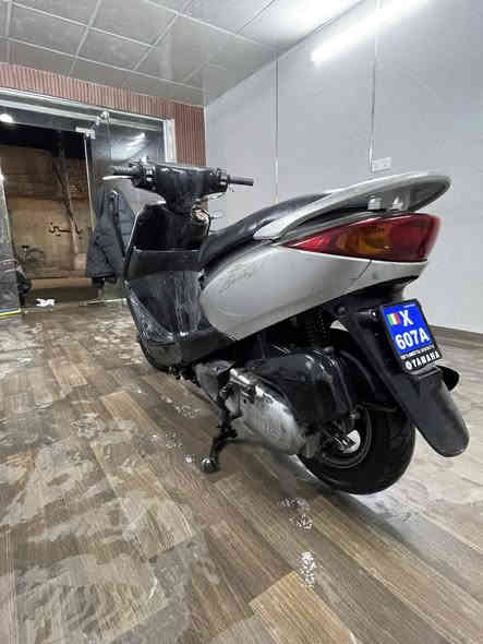 السلام عليكم للبيع بريز منشى { ياباني } الدراجه بحالت الوكاله جديده كلش كهربايات كلها شغاله تايرات جدد الكفرات كلها ختم واحد شلعه ومعدل كلش حلوه نكره سلف بكل وكت الدراجه اخت الرمبه جيب فيتر وتعال افحص برغي مبدل بيها السعر 700 وبيها مجال قليل ( بغداد الكريعات )***********
