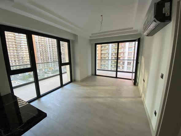 # شقه اللايجار
#فارغه  
#الموقع  #رامى تاور#Rami tower
# مساحه(100M)
#بلوك ( B2)
#طابق(7  )
# تتكون من 🏨
📎غرفه__1
📎صاله 
📎مطبخ مفتوح ع صالة 

📎خدمات متوفرة 24ساعه 
📎كهرباء ➕️ماء 24 ➕️ماركيت ➕️جيم ➕️مطعم 

اللاستفسار اكثر  اتصال  او اوتساب 
***********
