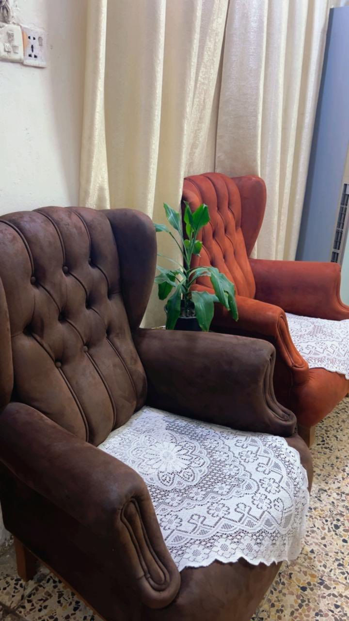 سلام عليكم هذه تخم قنفات جديد ١٠ مقاعد مكاني الحريه اولى قرب مطعم هي هي للتواصل ع الرقم ***********
