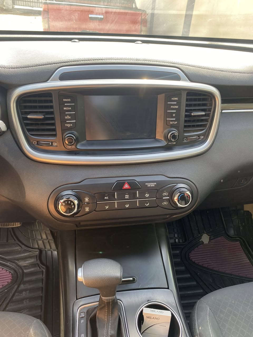 سورنتو موديل ٢٠٢٠

وارد امريكي الون كرزي المميز 

هزه ورقم وسنويه جديد 

محرك 6سلندر GDI

المسافه المقطوعه 49mi

حادث فقط بنيد باقي كفاله 

صورة السونار ب المنشور مرفق 

السياره باسمي ثاني يوم مداور 

المكان حله المركز 
للاستفسار اكثر 
*********** بي واتساب
