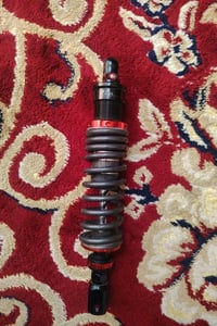 للبيع ممتص صدمات - قاعدة دبلات، مناسب لسيارات السباق أو المطورة. القطع...