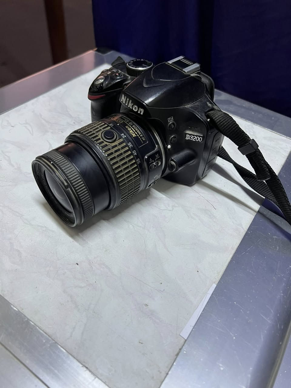 كاميرا نيكون D3200 صور + فيديو ، دقتها حلوه للبيع
***********
