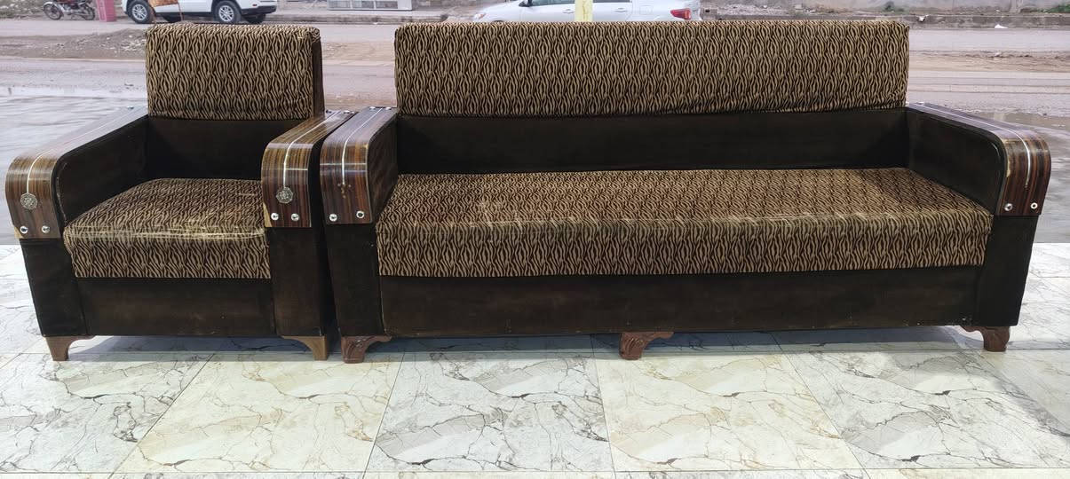 تخم قنفات خمس قطع يلزم 10 نفرات سعره 150 الف 
معرض ومعمل سند للبيع وشراء الاثاث المنزلي جديد ومستعمل داقوق سايدين العشاير قرب صيدليه النعيم دكتور خليل يوجد لدنيا تفصال قنفات وديوان حسب الطلب وباحدث الموديلات الاستفسار ***********@***********
