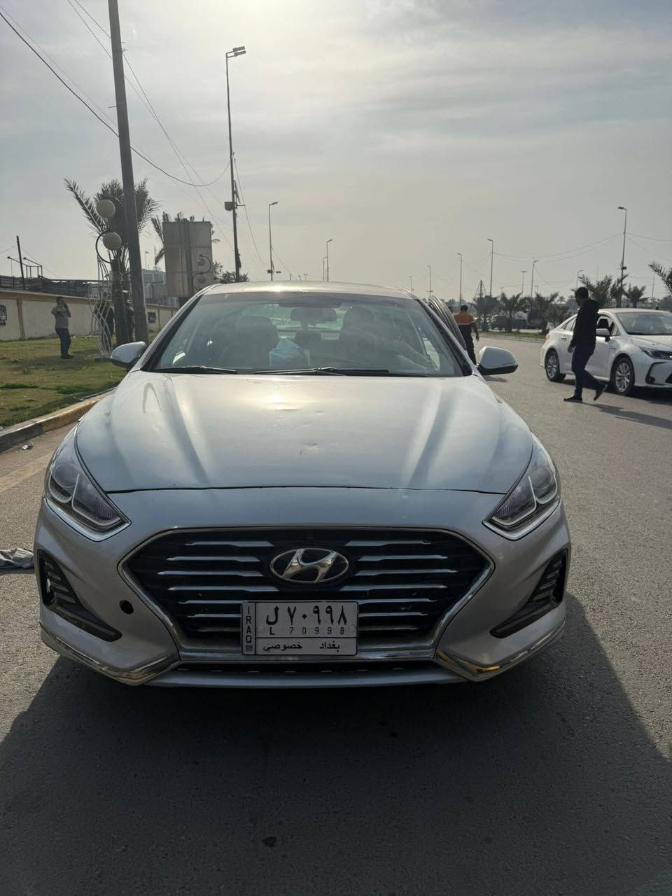 سوناتا 2019
وارد امريكي 
محرك 2400
كامره 
حساسات
مثبت سرعه 
تحديد مسار 
تدفئه تبريد كشنات 
تدفئه ستيرن 
سعر 125بيها مجال بسيط مال جيه 
حادثها بابين وجاملغ وبنيد 4قطع يعني 
رقم بغداد تحويل ثاني يوم 
للتواصل ***********
بكان سياره (بغداد )
