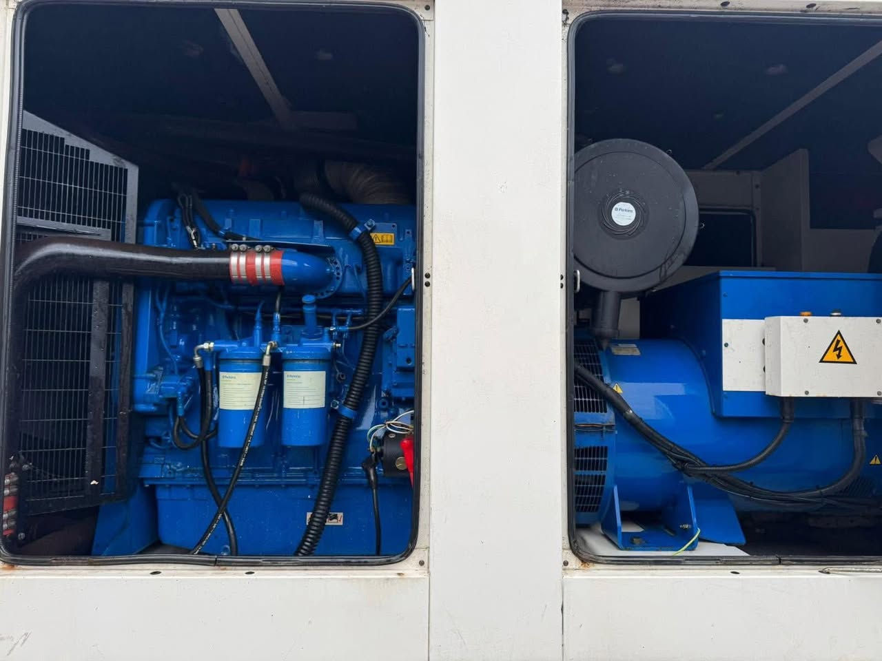 Perkins 2800 double super Fg Wilson 🇬🇧
650 Kva
Zero 0️⃣ 

0750 445 8400
0750 445 1540
