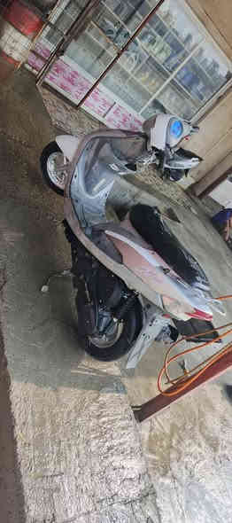 سلام عليكم 
ماكس قجمه البيع 
دراجه بوشه49مفتوحه اول فتحه الها 
دراجه نضيفه وماعوزها شي ملاح يخبل سعر 600
شراي اتصل ***********
