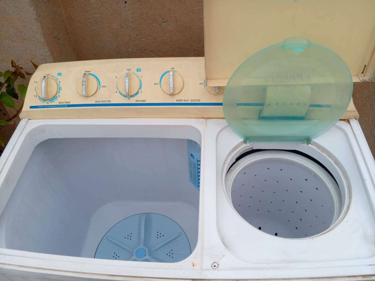 ب90 الف وبيها مجال
غساله بلاديه مداخله تصليح
صناعه ياباني كفرها كلش قوي


**إذا كنت صاحب هذا الإعلان وتريد حذفه لأي سبب، رجاءا أرسل رسالة إلى الدعم الفني**