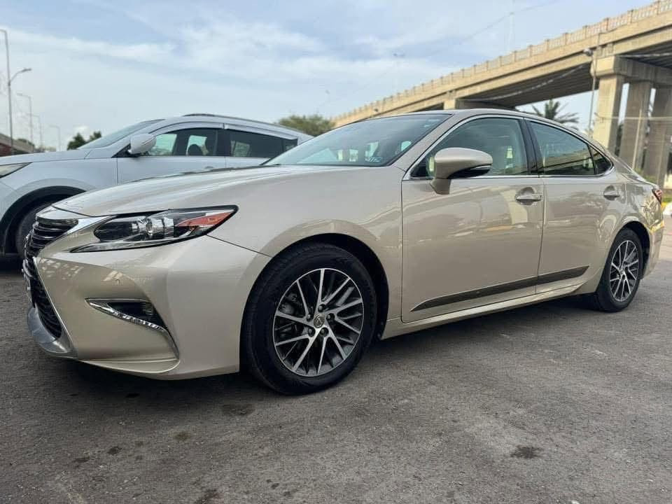سلام عليكم لكزز es350
2018 وارد امريكي صبغ فقط بنيد وبارد بل صندوك بدون ايرباك ماشيه 85 فول مواصفات مكانه كربلاء 
السعر 185
***********
