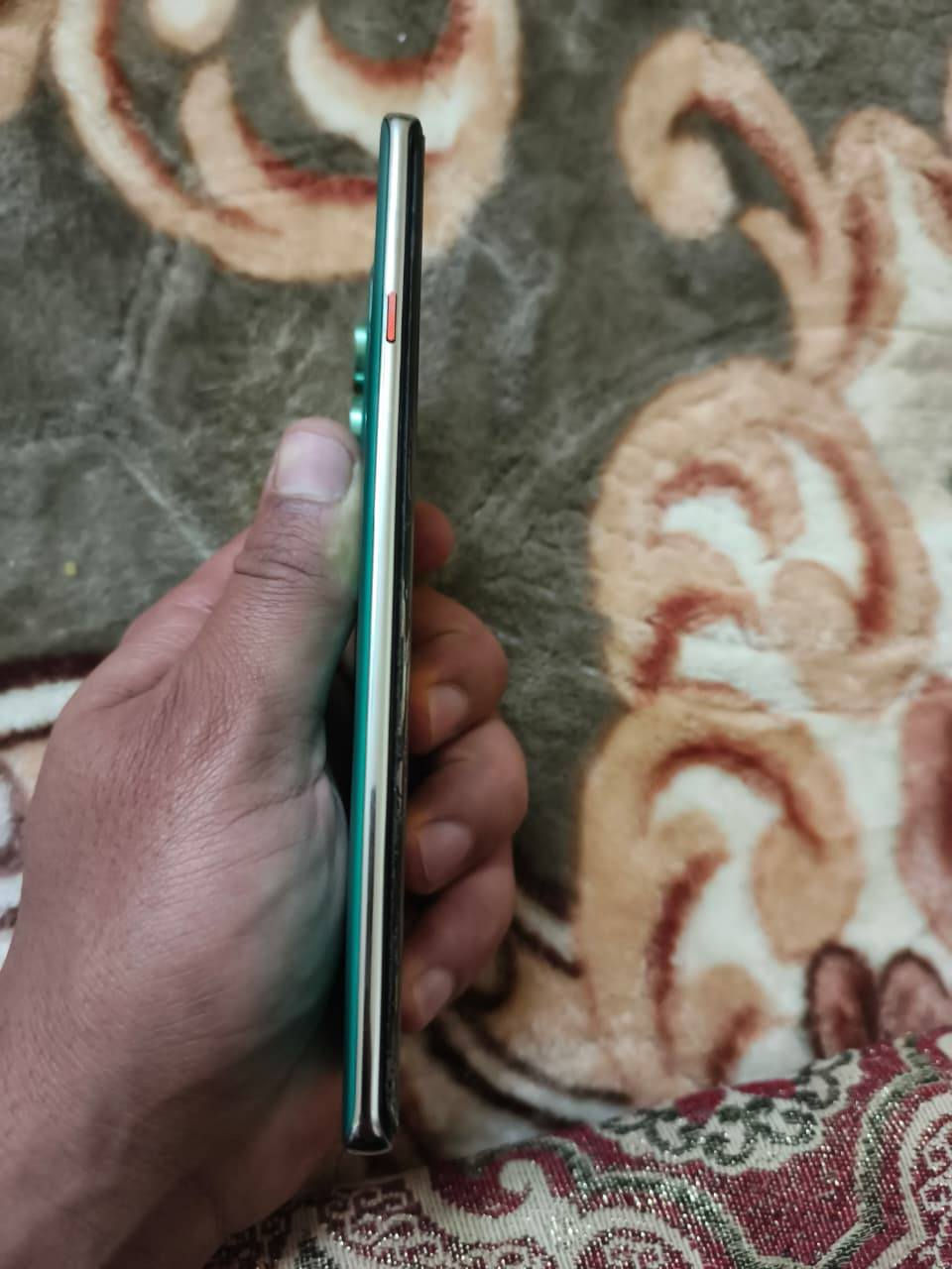 سلام عليكم جهاز تكنو كامون 40برو ذاكره 256 رام 8 نضيف حيل مستخدم شي قليل السعر 270 وبي مجال للشراي 
***********
