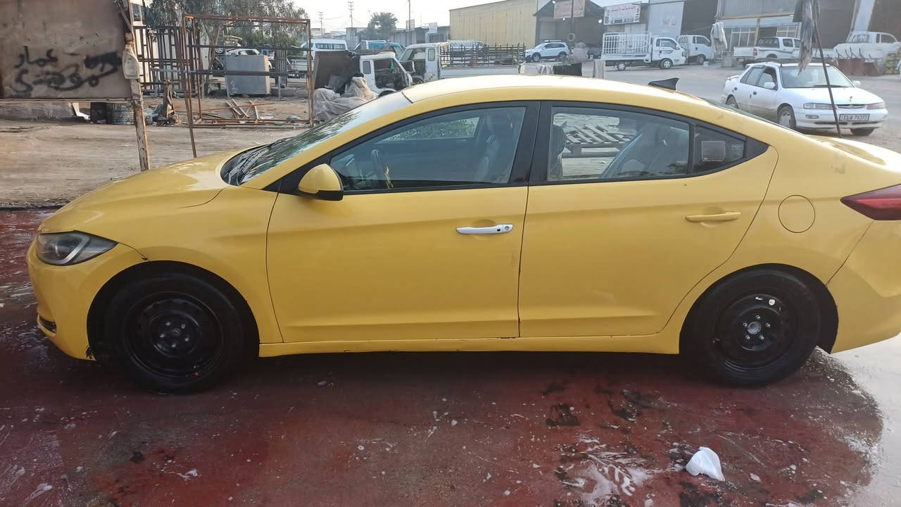 الانترا 17 حادث باب خلفي ***********
المكان حي اور السياره فول عدى فتحه
