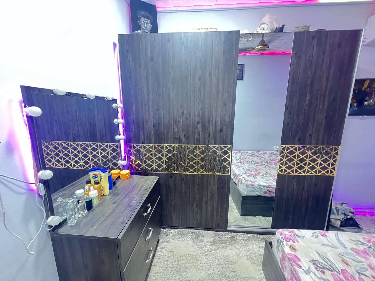 غرفة نوم نظيفه للبيع الاستفسار على الخاص


**إذا كنت صاحب هذا الإعلان وتريد حذفه لأي سبب، رجاءا أرسل رسالة إلى الدعم الفني**