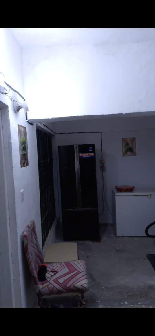 السلام عليكم بيت للبيع مساحة 500متر طابوصرف الواجهيه ا 20 والنزال 25 متر موقع مفرق عنانه سنجار دور الدواجن البيت يعتبرقطعه الشارع امام البيت ارض 20 متر الاستفسار الاستفسار موبايل***********اسيا***********غير متواجد على الفيس
