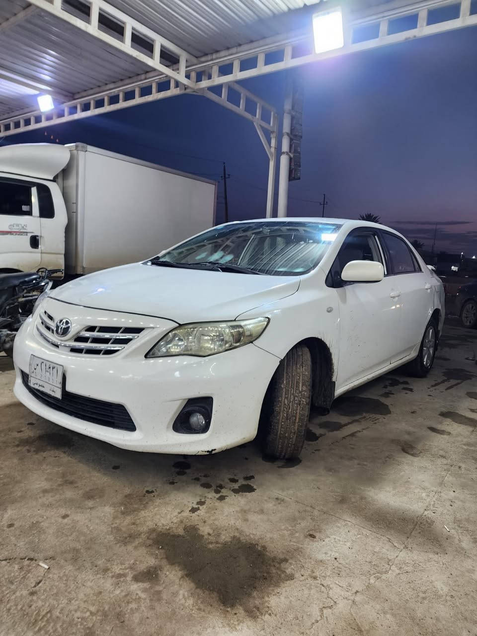 السلام عليكم ورحمة الله وبركاته
كورلا 2011 خليجي شركه عامه 

محرك 1800 جيد جدا 

رقم بغداد مشروع وطني بسمي تحويل مباشر 

السياره بيه جاملغ الامامي بارد 

وبيه بل جاملغ الخلفي بل داير مالته صبغ شويه 

صدر امامي جديد وصدر خافي جيد جدا 

مكان السياره التاجيات او الكاضميه 

السعر 115 ورقه وبيه مجال 

للتواصل *********** بي واتساب
