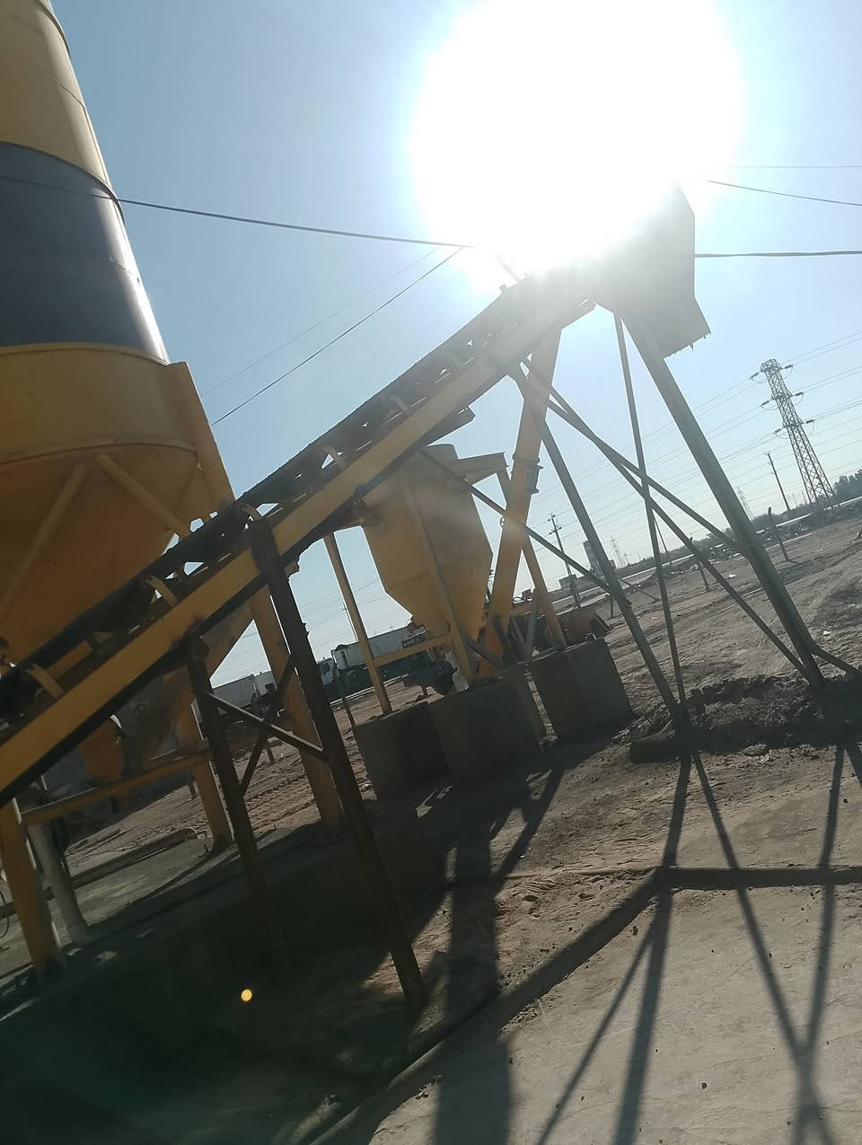 حداد في قضاء شطره اللحم باب وشباك ومحجر *********** اجيك لباب البيت
