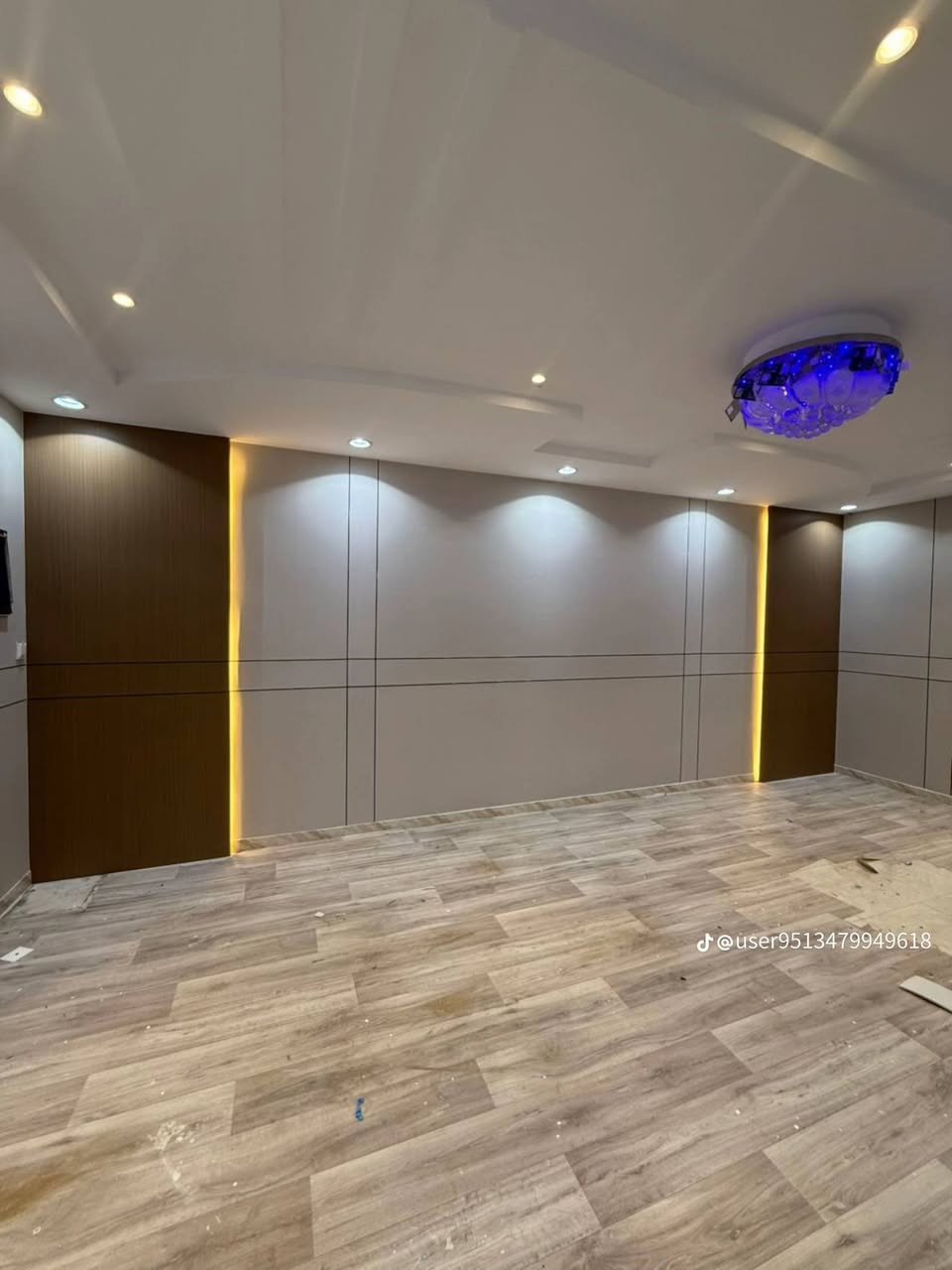 هندسة ديكورات البصره 
كافت الأعمال الاصباغ وديكورات وتغليف جدارن 
طرقم الهاتف واتساب/***********
