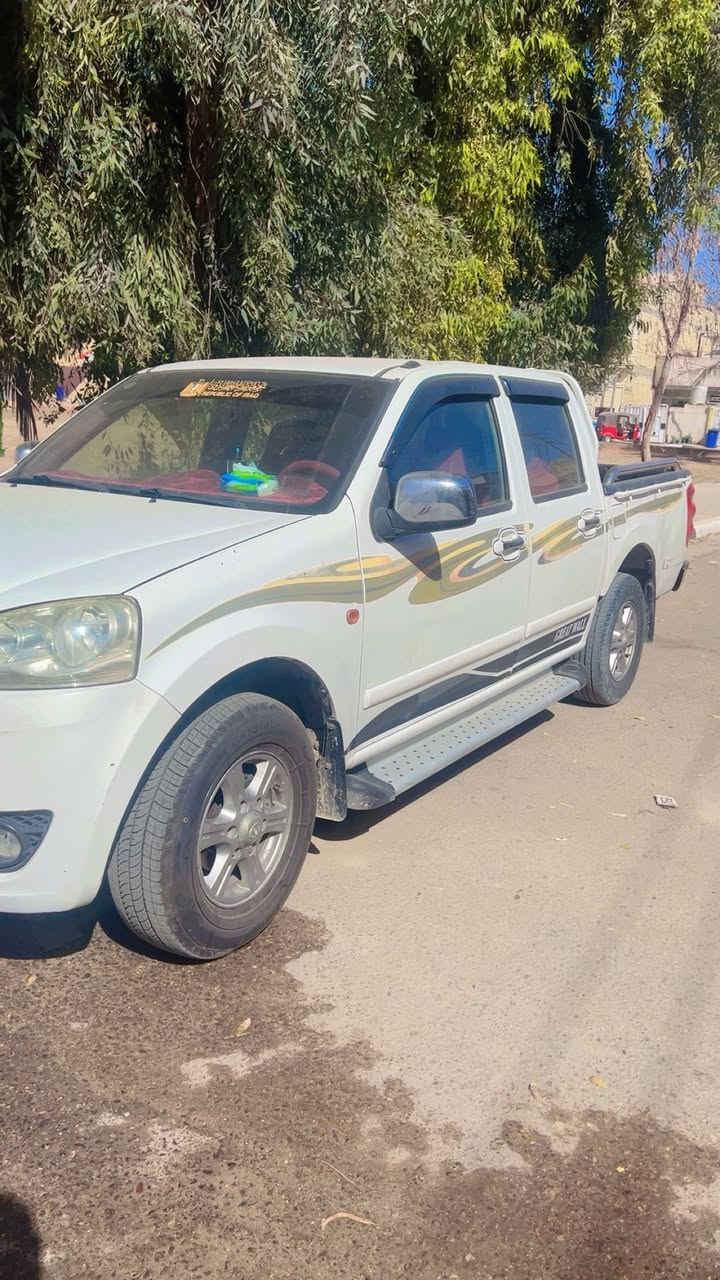 سلام عليكم سياره كريت ويل 2015 للبيع  رقم كربلاء السعر 70 وبيه مجال ***********
