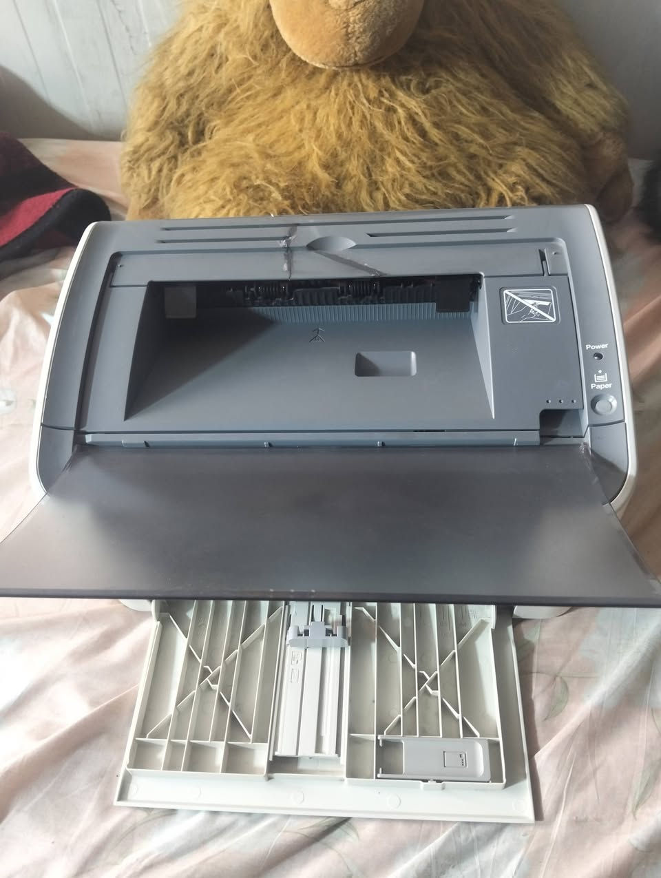 للبيع
طابعة كانون 3000
ليزرية نظيفة جدا
كاترج جديد وغير مستخدم
كيبل حاسبة
كيبل تشغيل
ملاحظة (بيه فطر بسيط جدا لايوثر على عمل الطابعة )

شاهد الفديو بعمل الطابعة

بغداد
***********
